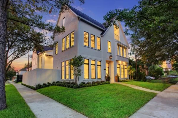 2 1/2 Story Home Plan E8054